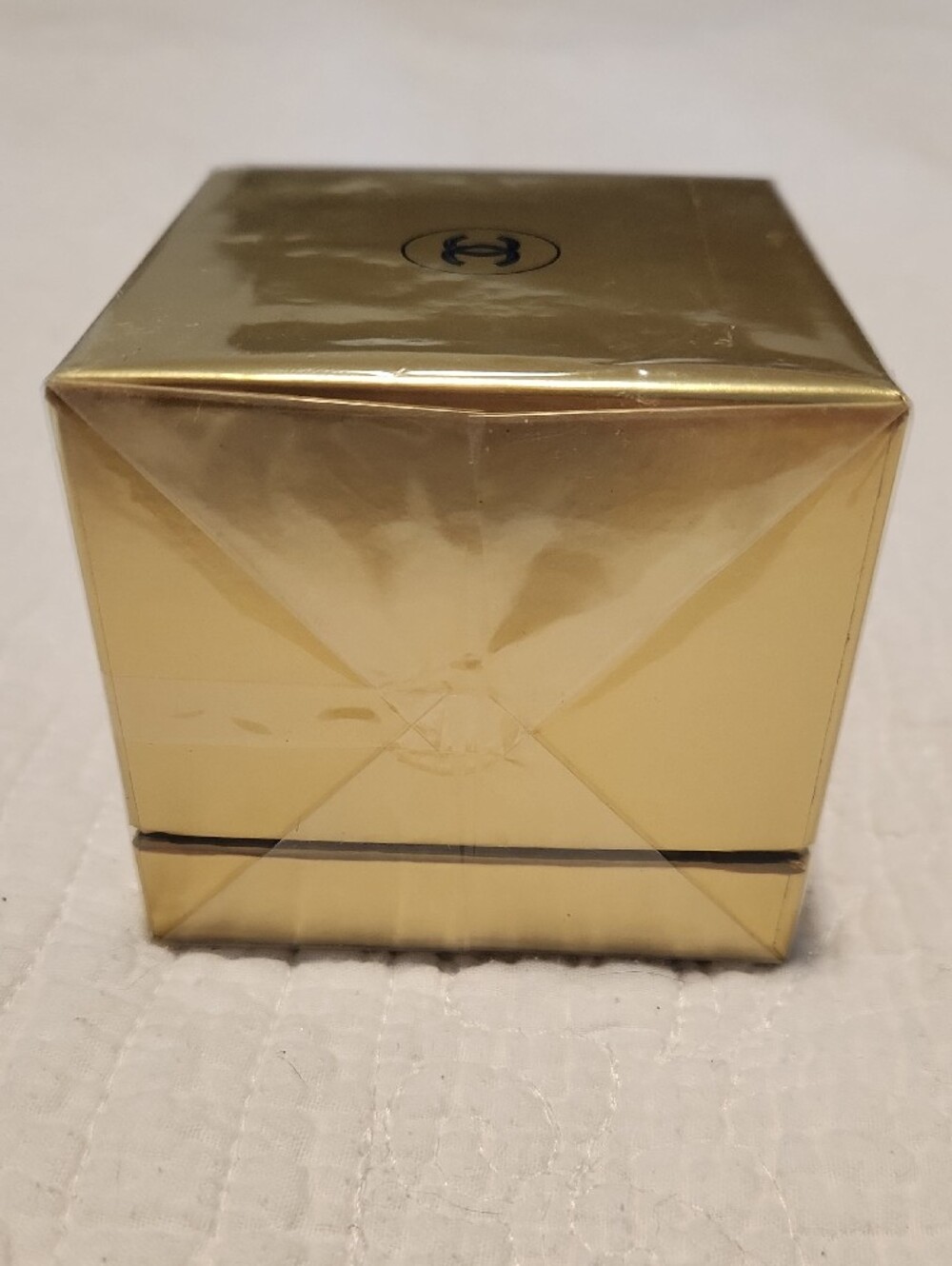CHANEL Sublimage La Crème - Gold Packaging - Picture 4 of 6